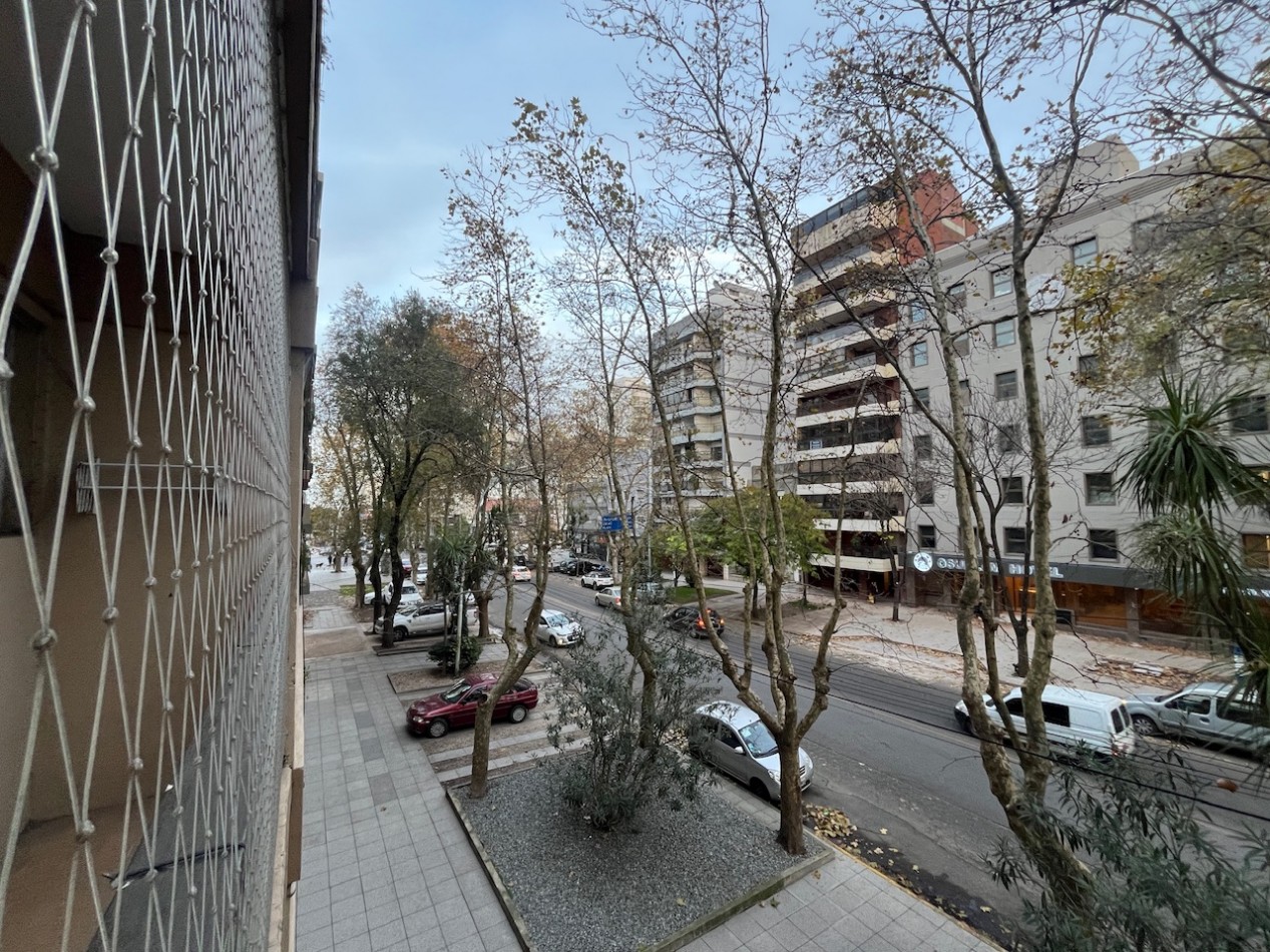 3amb balcon y cochera libertad y salta 
