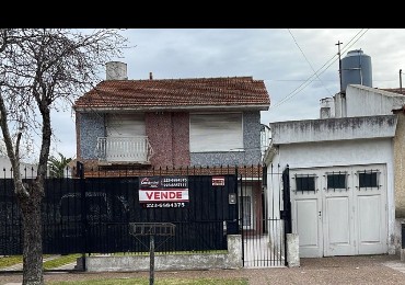 lote con dos casas